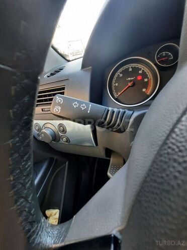 Opel Astra 2009, 175,700 km - 1.3 л - Bakı