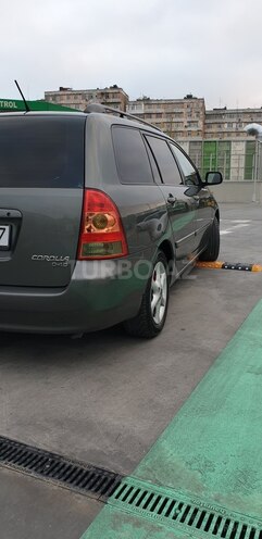 Toyota Corolla 2006, 250,000 km - 1.4 l - Bakı