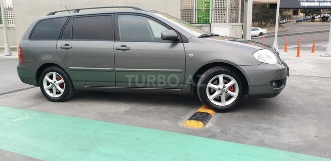 Toyota Corolla 2006, 250,000 km - 1.4 l - Bakı