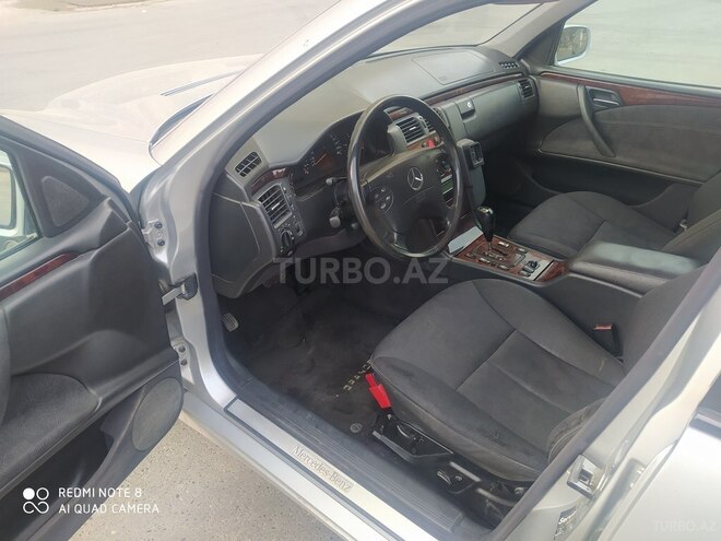 Mercedes E 220 2000, 290,000 km - 2.2 л - Bakı