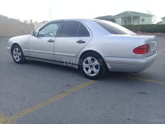 Mercedes E 220 1999, 485,944 km - 2.2 l - Sumqayıt