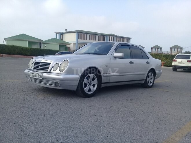Mercedes E 220 1999, 485,944 km - 2.2 l - Sumqayıt