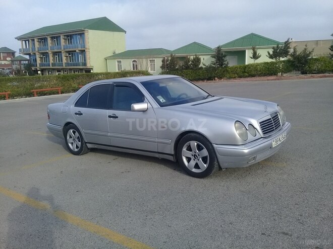 Mercedes E 220 1999, 485,944 km - 2.2 l - Sumqayıt
