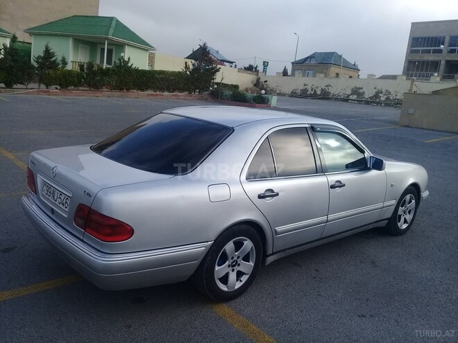 Mercedes E 220 1999, 485,944 km - 2.2 l - Sumqayıt