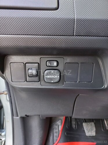 Toyota Auris 2008, 172,000 km - 1.4 l - Bakı