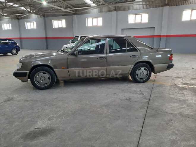 Mercedes E 200 1992, 395,000 km - 2.0 л - Sumqayıt