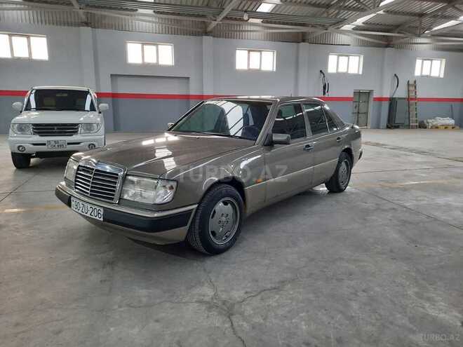 Mercedes E 200 1992, 395,000 km - 2.0 л - Sumqayıt