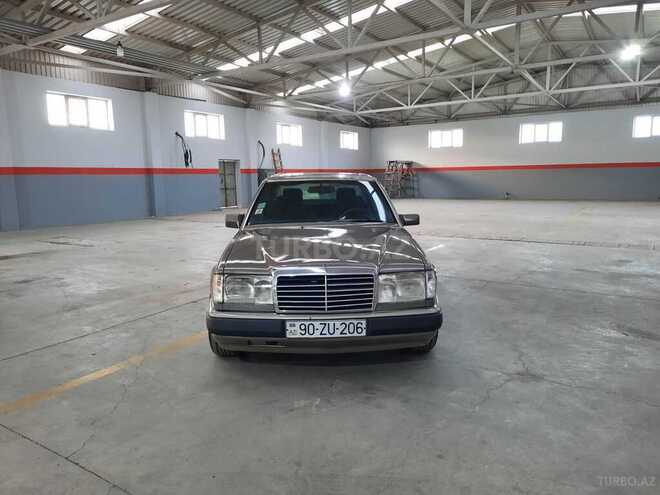 Mercedes E 200 1992, 395,000 km - 2.0 л - Sumqayıt