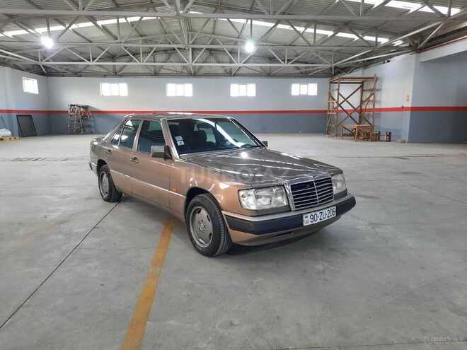 Mercedes E 200 1992, 395,000 km - 2.0 л - Sumqayıt