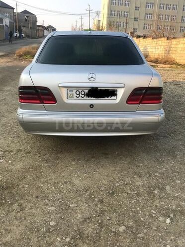 Mercedes E 270 2002, 376,400 km - 2.7 l - Bakı