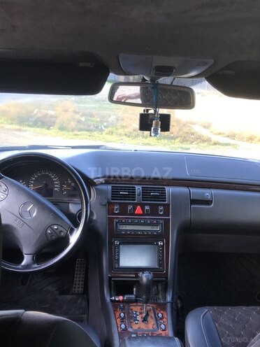 Mercedes E 270 2002, 376,400 km - 2.7 l - Bakı