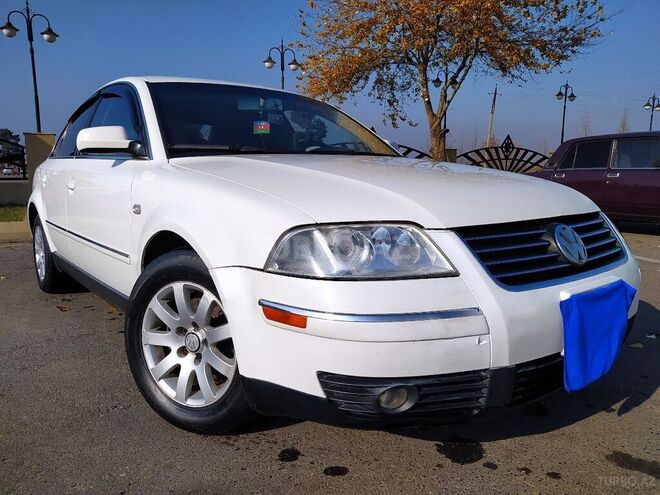 Volkswagen Passat 2003, 222,670 km - 1.8 l - İmişli