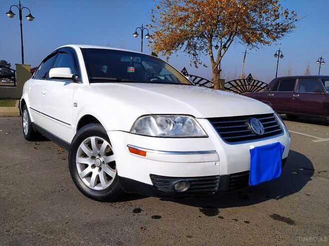 Volkswagen Passat 2003, 222,670 km - 1.8 l - İmişli