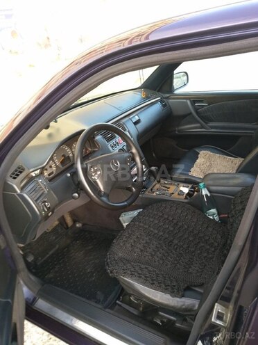 Mercedes E 220 1999, 320,000 km - 2.2 l - Bakı