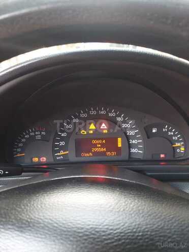 Mercedes C 200 2001, 295,000 km - 2.0 l - Bakı