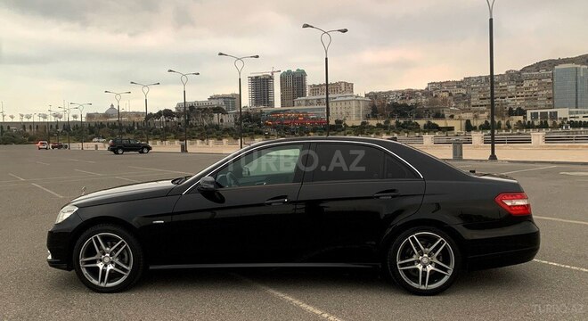 Mercedes E 220 2011, 248,000 km - 2.2 l - Bakı
