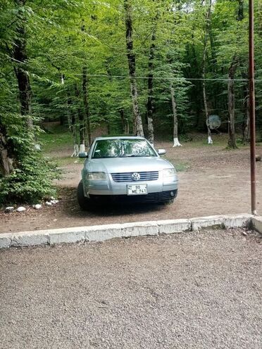 Volkswagen Passat 2001, 11,260 km - 1.8 л - Xaçmaz