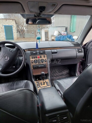 Mercedes E 270 2001, 343,184 km - 2.7 l - İmişli