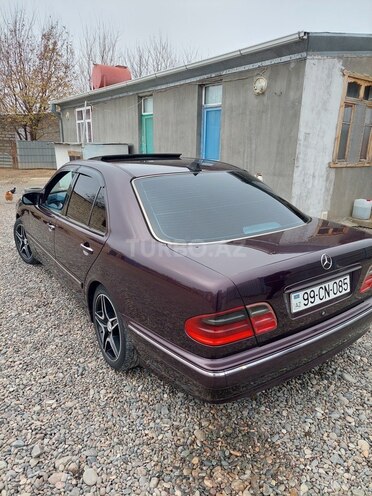 Mercedes E 270 2001, 343,184 km - 2.7 l - İmişli