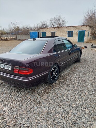 Mercedes E 270 2001, 343,184 km - 2.7 l - İmişli