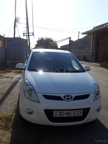 Hyundai i20 2011, 65,800 km - 1.4 l - Bakı