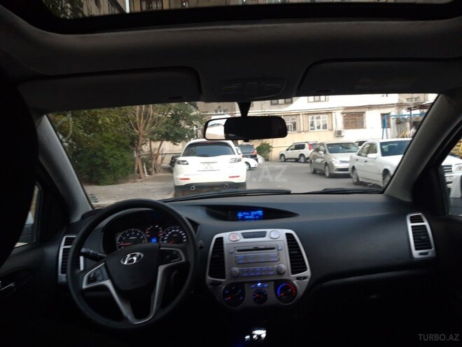 Hyundai i20 2011, 65,800 km - 1.4 l - Bakı