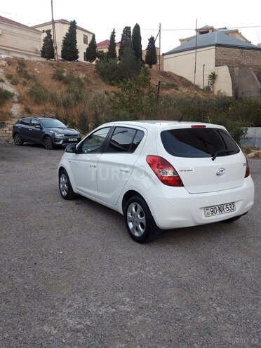Hyundai i20 2011, 65,800 km - 1.4 l - Bakı
