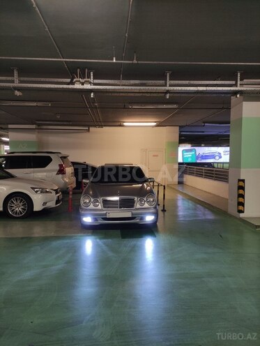 Mercedes E 240 1999, 297,000 km - 2.6 l - Bakı