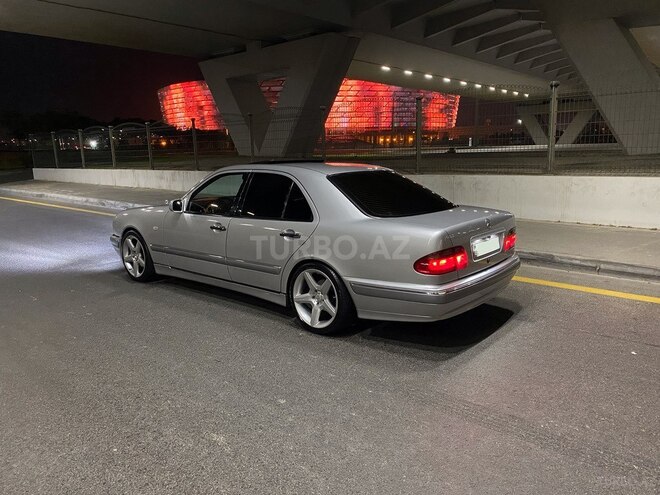 Mercedes E 240 1999, 297,000 km - 2.6 l - Bakı