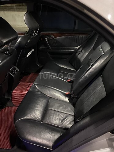 Mercedes E 240 1999, 297,000 km - 2.6 l - Bakı