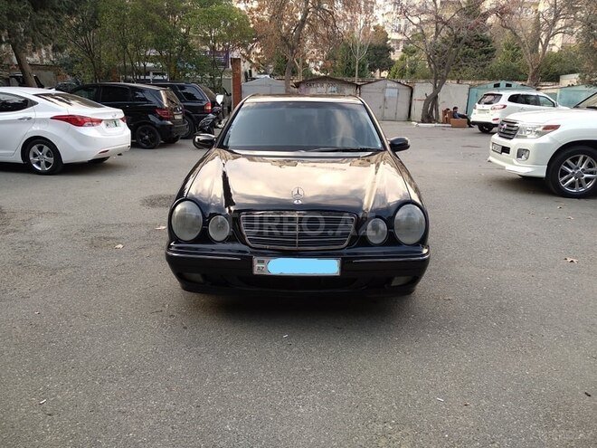 Mercedes E 220 1999, 258,314 km - 2.2 l - Bakı