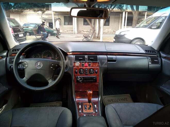 Mercedes E 220 1999, 258,314 km - 2.2 l - Bakı