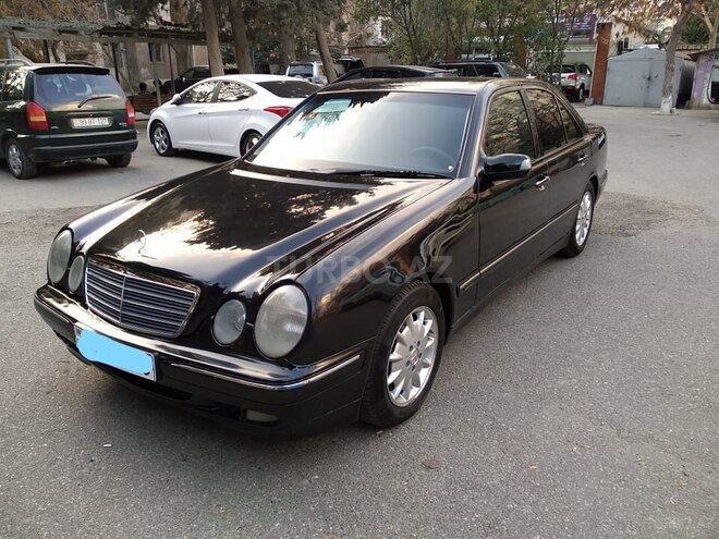 Mercedes E 220 1999, 258,314 km - 2.2 l - Bakı
