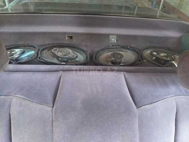 Mercedes E 200 1991, 264,457 km - 2.0 l - Şəki