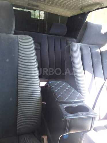 Mercedes E 200 1991, 264,457 km - 2.0 l - Şəki