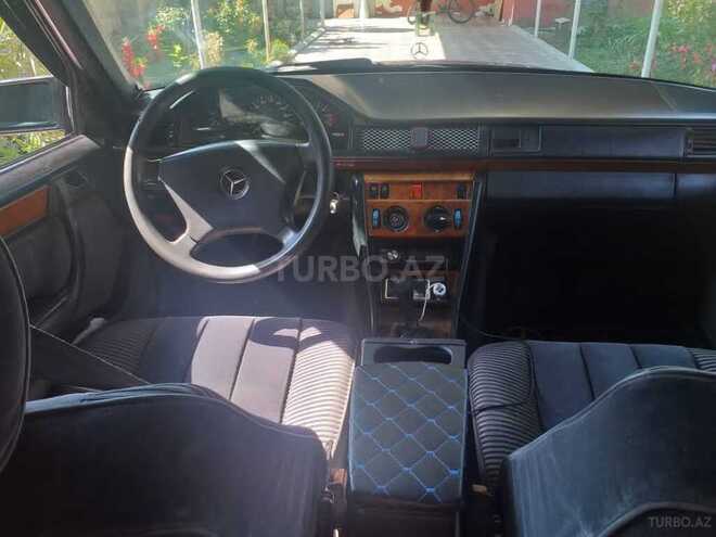 Mercedes E 200 1991, 264,457 km - 2.0 l - Şəki