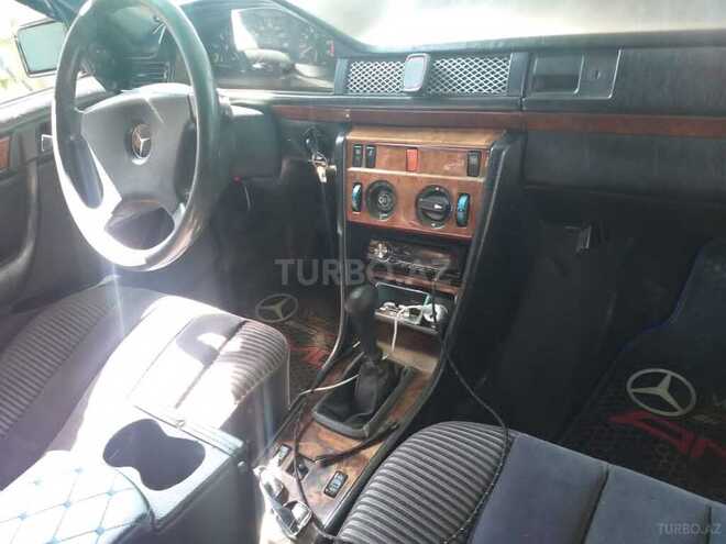 Mercedes E 200 1991, 264,457 km - 2.0 l - Şəki