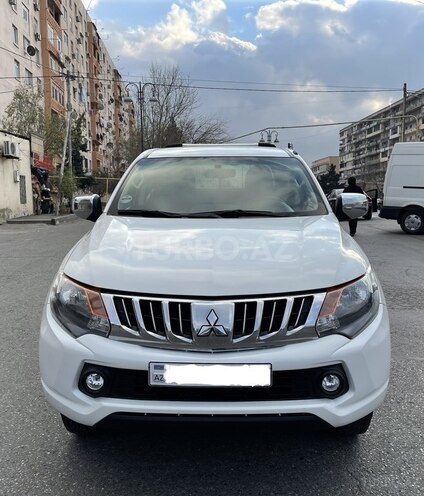 Mitsubishi L200 2018, 261,000 km - 2.4 l - Bakı