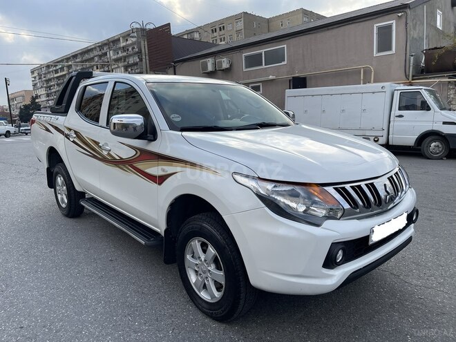 Mitsubishi L200 2018, 261,000 km - 2.4 l - Bakı