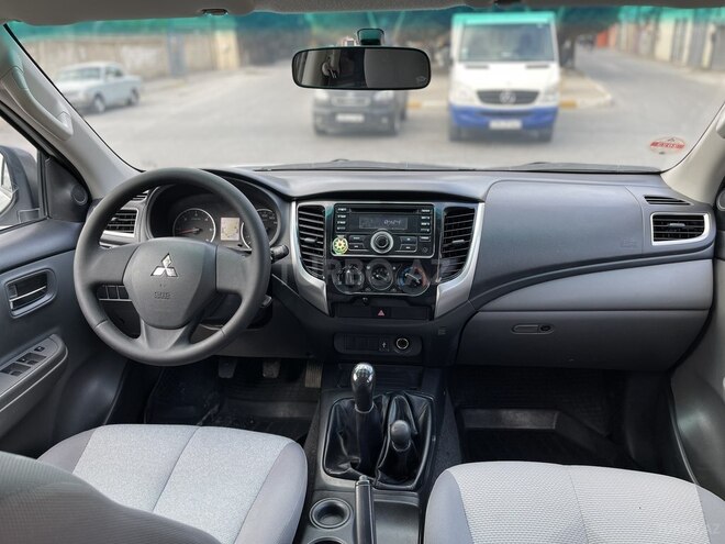 Mitsubishi L200 2018, 261,000 km - 2.4 l - Bakı