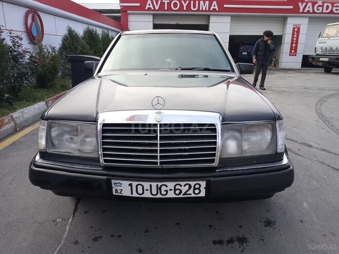 Mercedes E 200 1991, 264,457 km - 2.0 l - Şəki