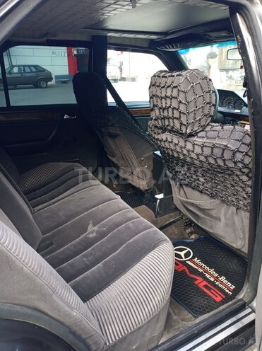 Mercedes E 200 1991, 264,457 km - 2.0 l - Şəki