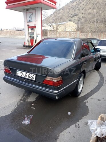 Mercedes E 200 1991, 264,457 km - 2.0 l - Şəki