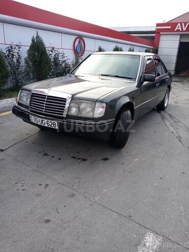 Mercedes E 200 1991, 264,457 km - 2.0 l - Şəki