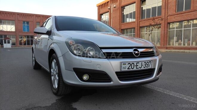 Opel Astra 2005, 239,000 km - 1.4 l - Gəncə