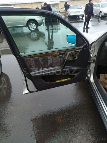 Mercedes E 220 1996, 750,000 km - 2.2 л - Astara