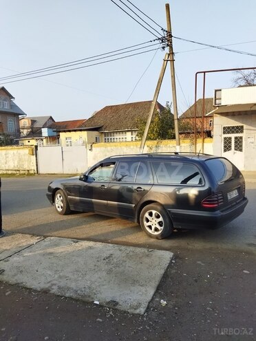Mercedes E 220 2002, 457,000 km - 2.2 l - Lənkəran