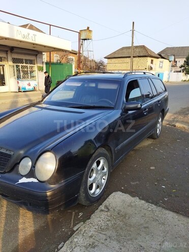 Mercedes E 220 2002, 457,000 km - 2.2 l - Lənkəran
