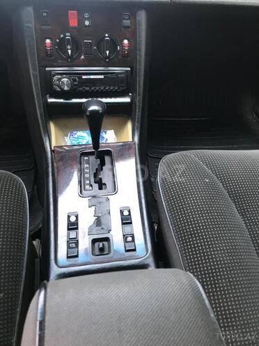 Mercedes  1983, 284,791 km - 5.0 l - Bakı