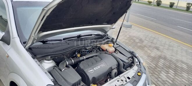 Opel Astra 2010, 136,000 km - 1.3 l - Bakı